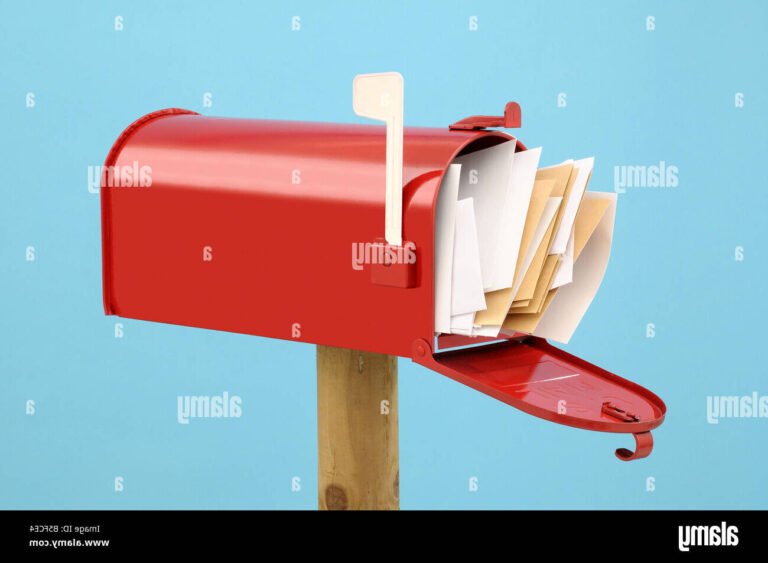 boite aux lettres remplie de lettres