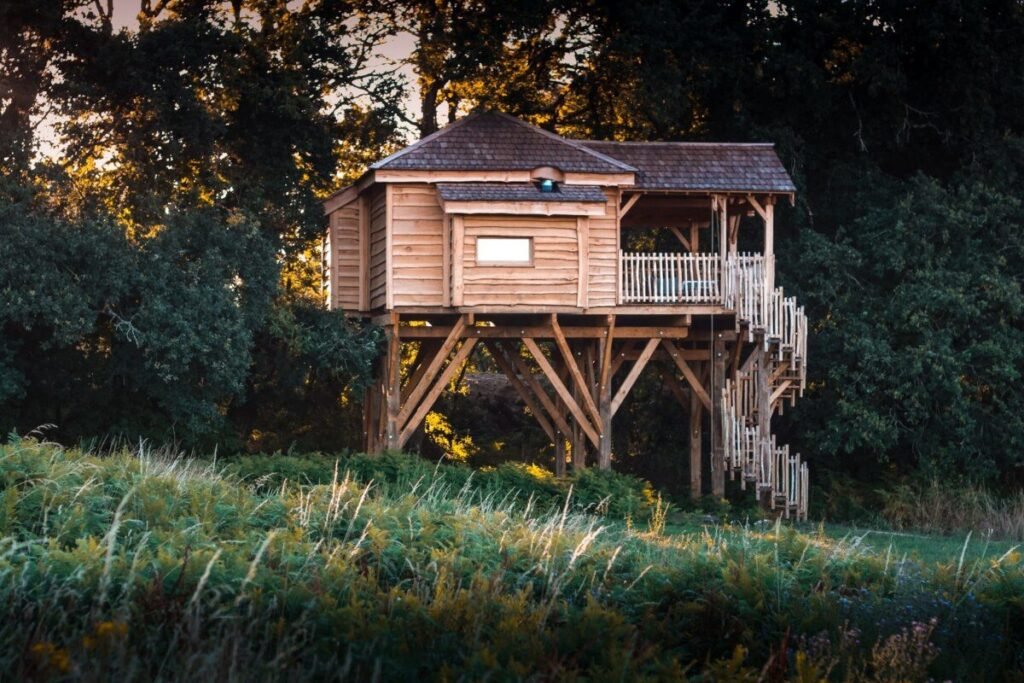 Où trouver une cabane perchée à La Bourousais en Bretagne 6 Où trouver une cabane perchée à La Bourousais en Bretagne