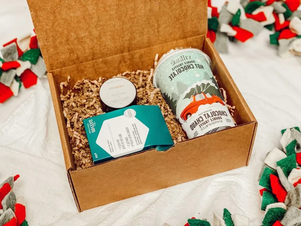 Quel cadeau original offrir au Père Noël Secret cette année 1 cadeaux creatifs pour un echange secret