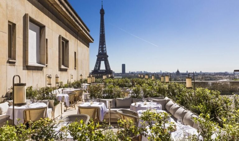 Quel est le meilleur café avec vue sur la Tour Eiffel à Paris 10 cafe avec vue sur la tour eiffel