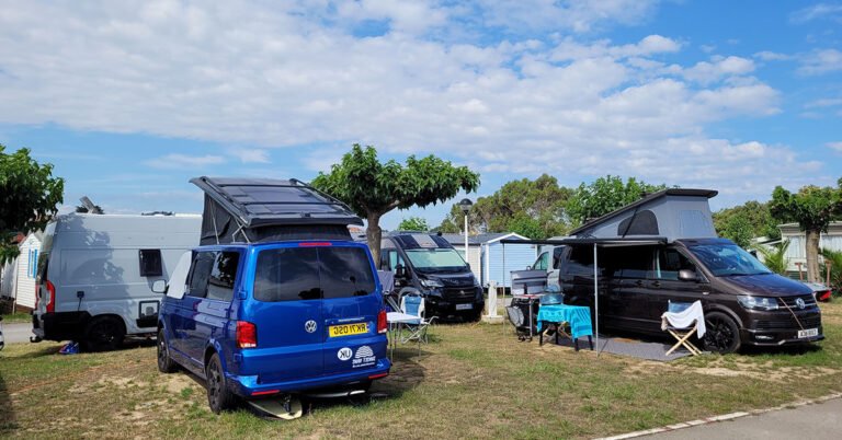 camping car sur la route du pays basque