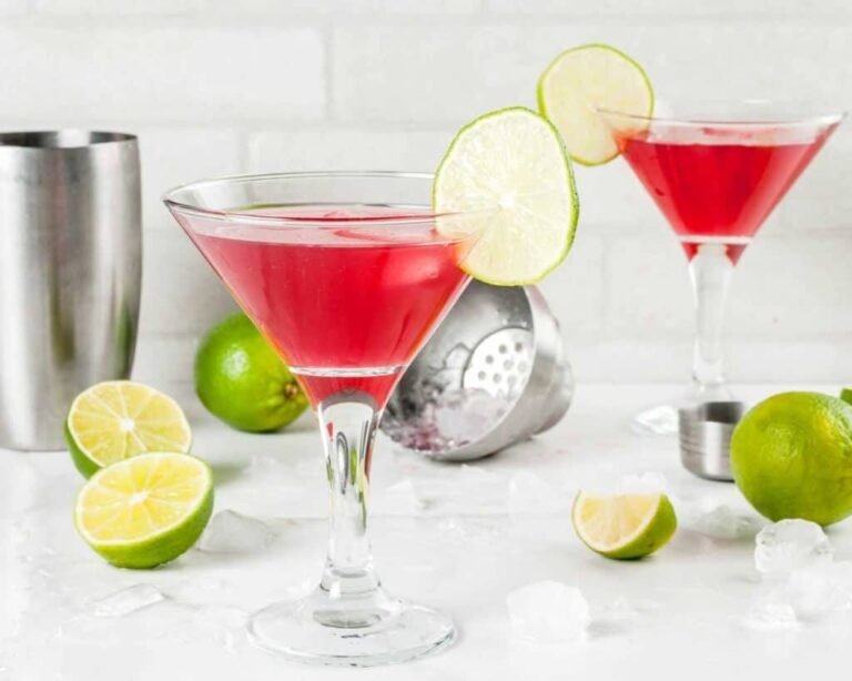 cocktail colore avec martini rouge