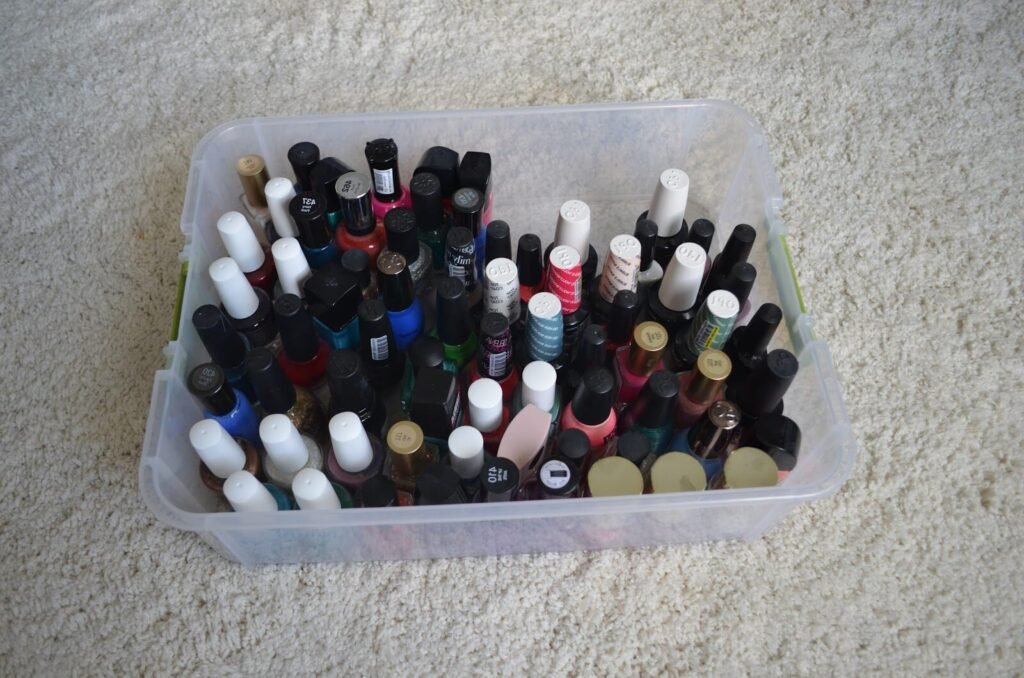 Comment bien organiser votre collection de vernis à ongles avec Ikea 1 collection de vernis a ongles bien organisee