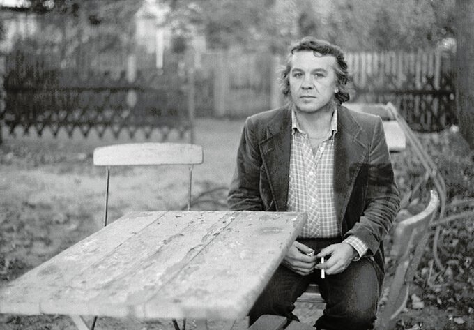 Pourquoi "Il faut beaucoup aimer les hommes" est-il un livre incontournable 4 Pourquoi « Il faut beaucoup aimer les hommes » est-il un livre incontournable