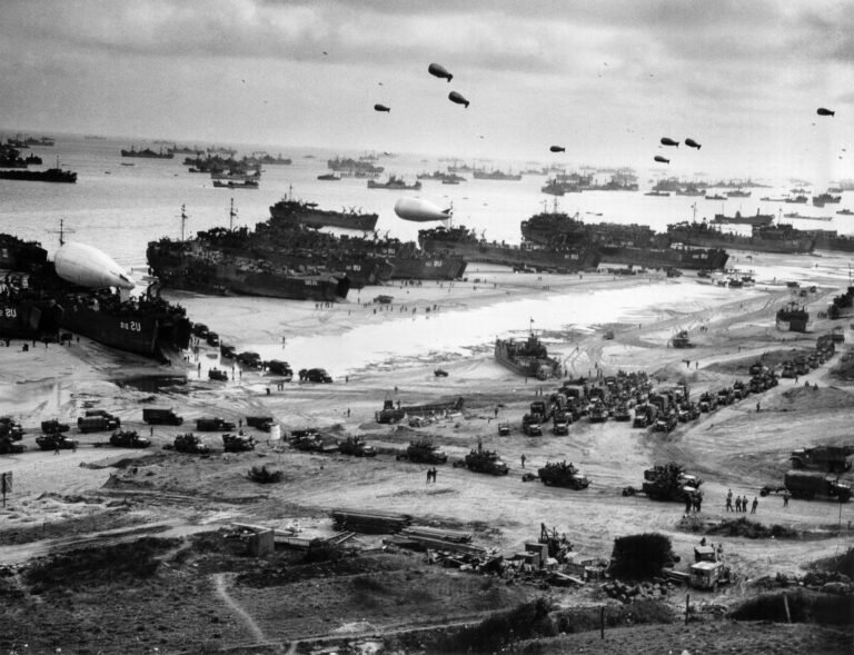 Quelles étaient les stratégies des Alliés lors du D-Day en Normandie 4 debarquement allie sur les plages de normandie