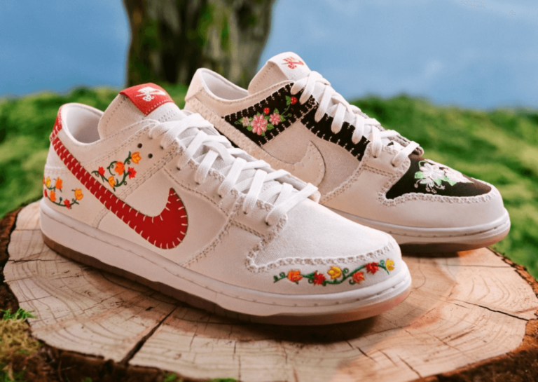 des dunk low colorees sur fond floral