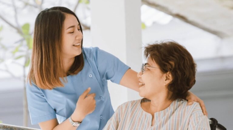 Où trouver des maisons de retraite qui recrutent sans diplôme 42 des professionnels en soin aupres des seniors