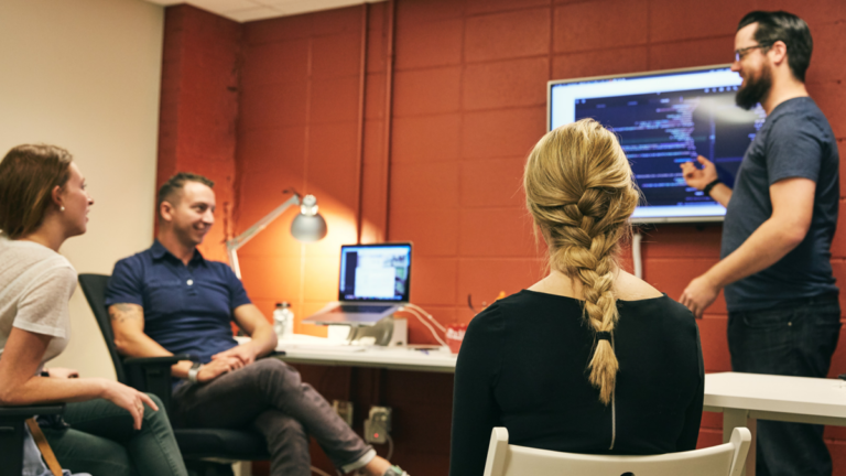 etudiants en formation de communication dynamique