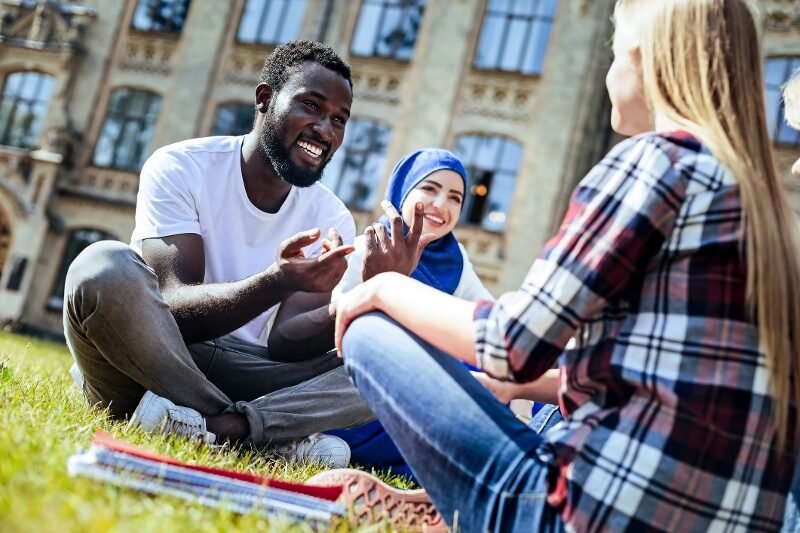 Comment faire ses études aux États-Unis : démarches et conseils essentiels 7 Comment faire ses études aux États-Unis : démarches et conseils essentiels