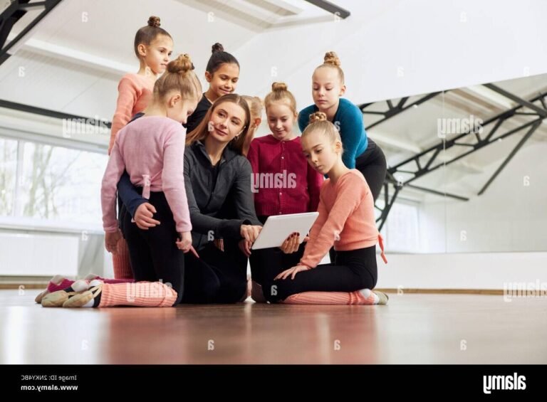femme en formation avec des enfants