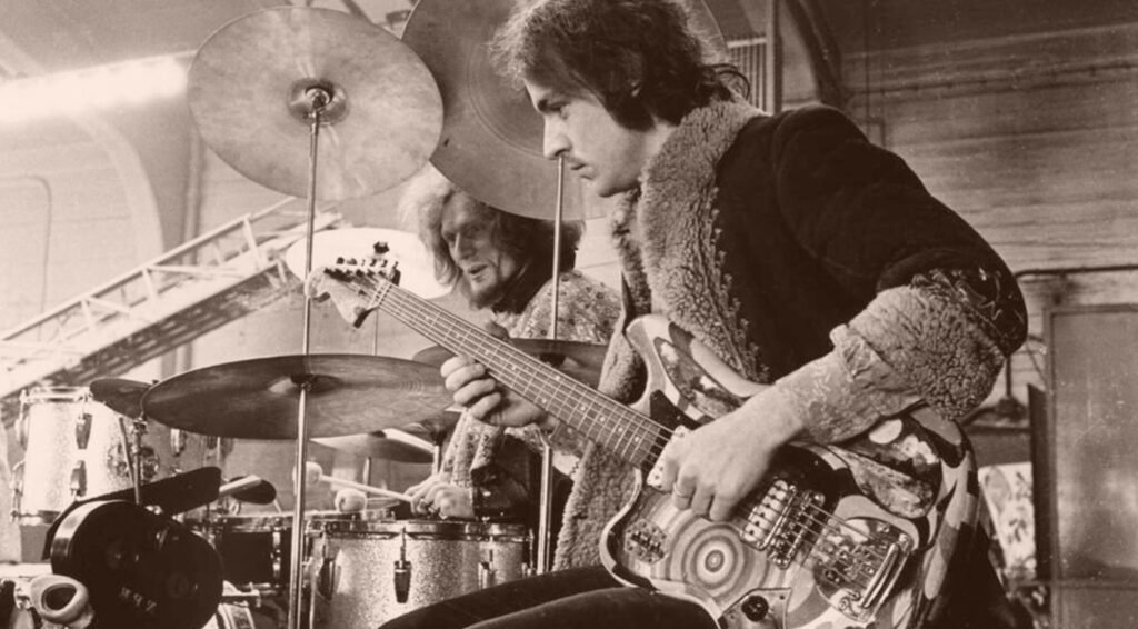 Quelle est la meilleure Fender VI basse électrique pour les musiciens 8 Quelle est la meilleure Fender VI basse électrique pour les musiciens