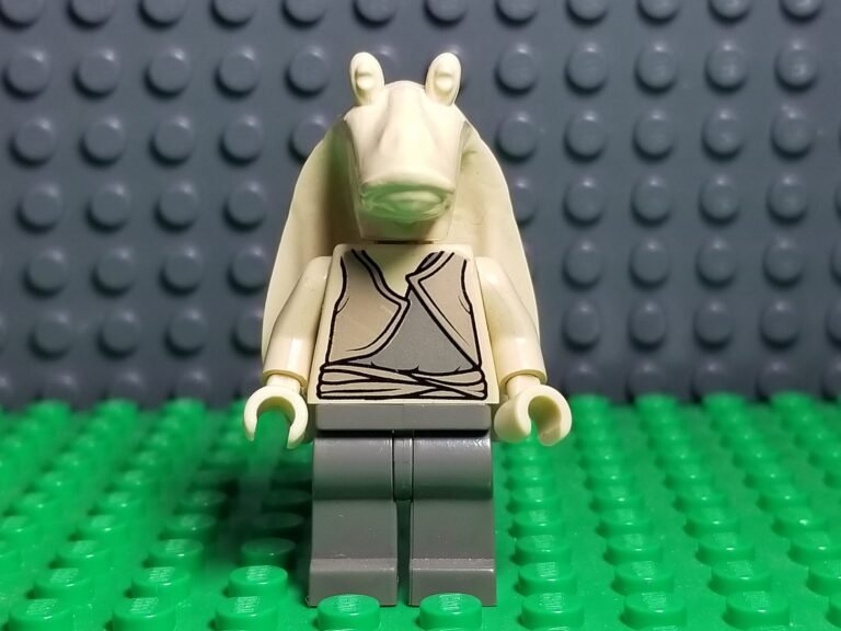 Comment construire Jar Jar Binks en LEGO dans l'univers Star Wars 14 figurine lego de jar jar binks