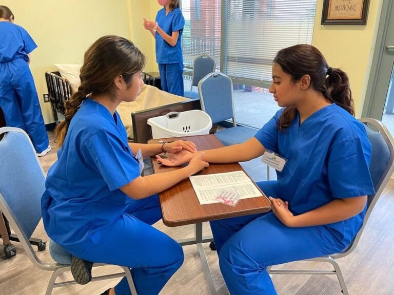 formation aide soignant en classe