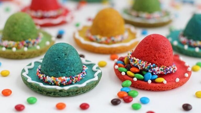 Pourquoi un gâteau en forme de taco chapeau serait-il le cadeau parfait 26 gateau taco chapeau colore et creatif