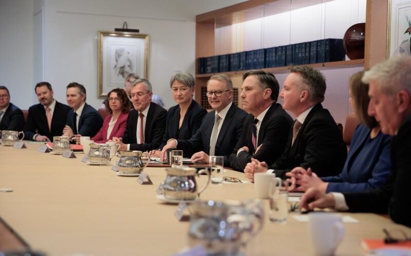 groupe de ministres en reunion officielle