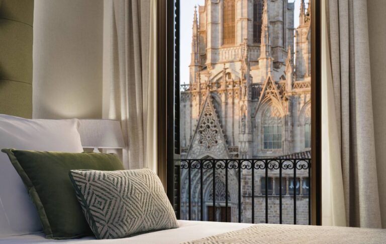hotel avec vue sur la cathedrale