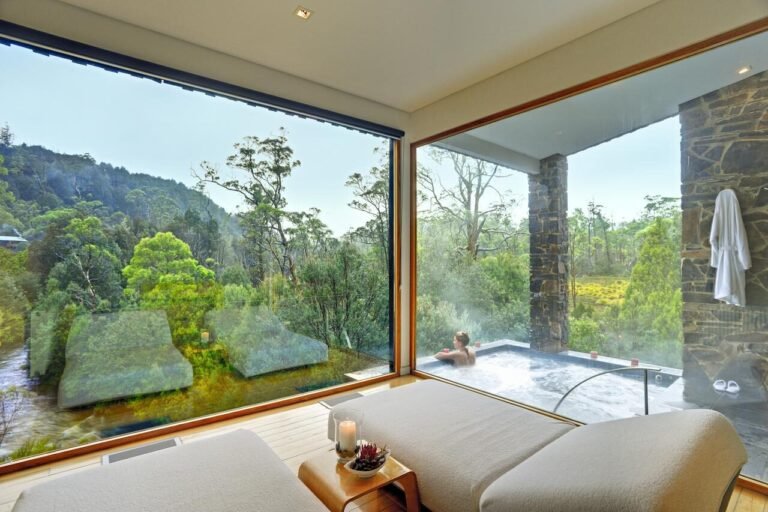 hotel chaleureux pres du puy du fou