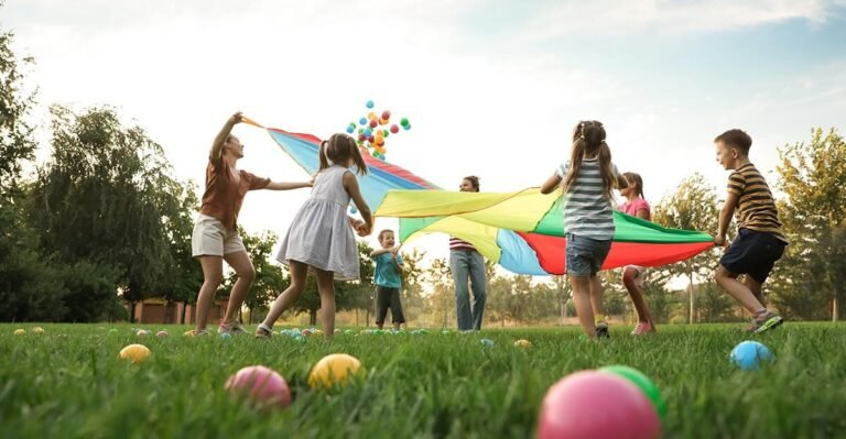 Qu'est-ce que le Service National Universel (SNU) en France 41 jeunes en activite de groupe en exterieur
