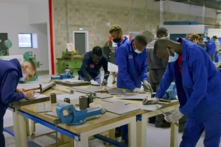 logo ou batiment du groupe aforp