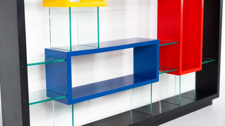 Où trouver des lunettes pour tous à La Part-Dieu à Lyon 44 lunettes colorees sur etageres modernes