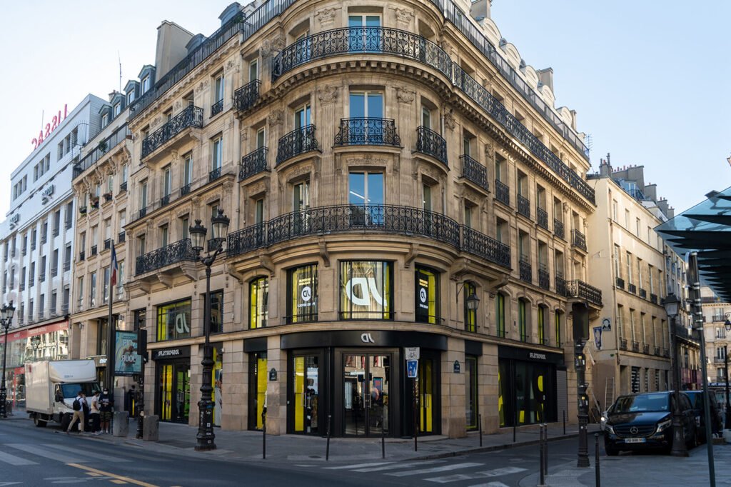 Où se trouve le magasin JD Sports sur la rue de Rivoli à Paris