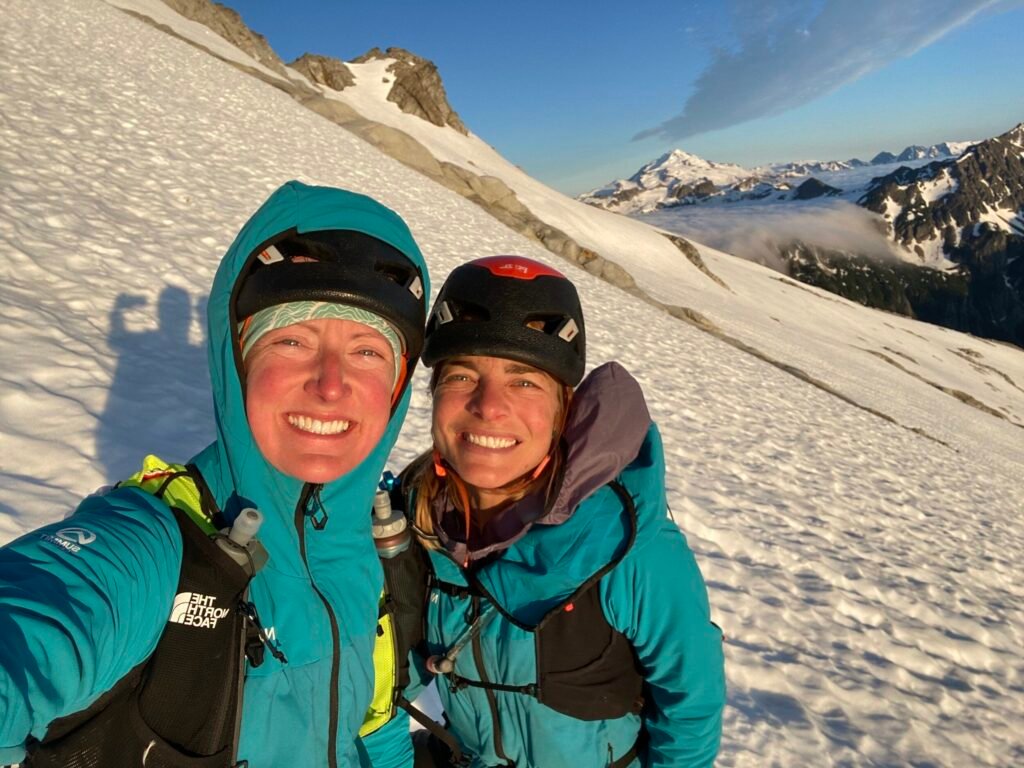 Comment Marie Pavlenko a-t-elle traversé les montagnes 1 marie pavlenko marchant dans des montagnes