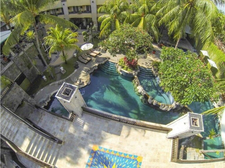 piscine luxueuse au kuta paradiso hotel