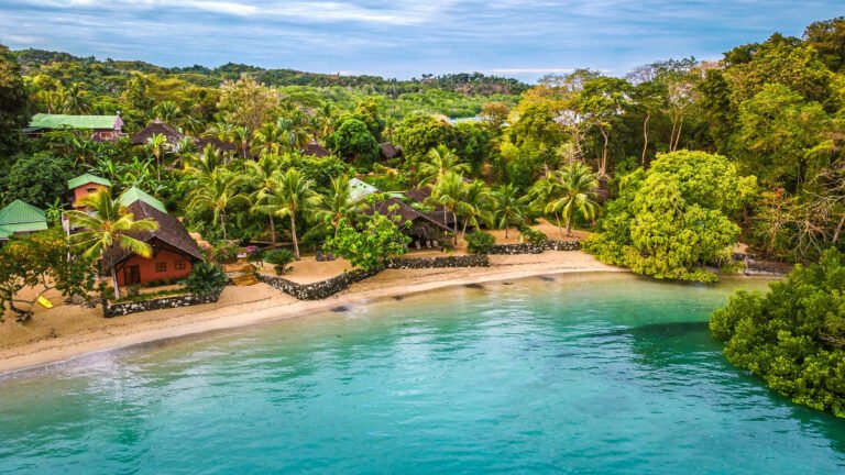 Quelle est l'expérience unique au Sakatia Lodge à Nosy Be, Madagascar 2 plage paradisiaque au sakatia lodge
