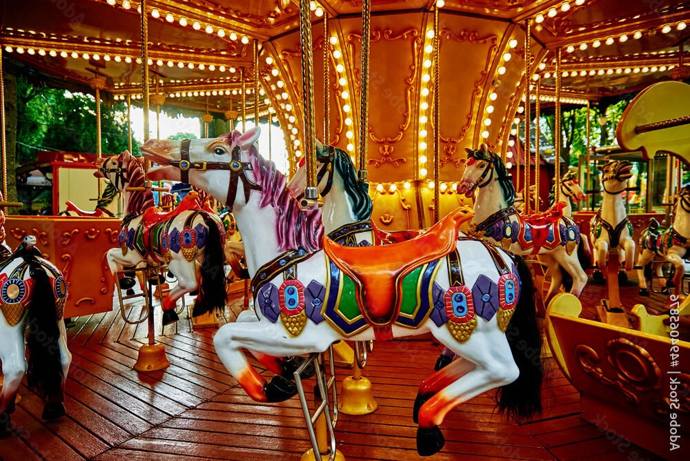 Pourquoi "Little Pony" est-il si populaire parmi les enfants 1 poneys colores jouant avec des enfants