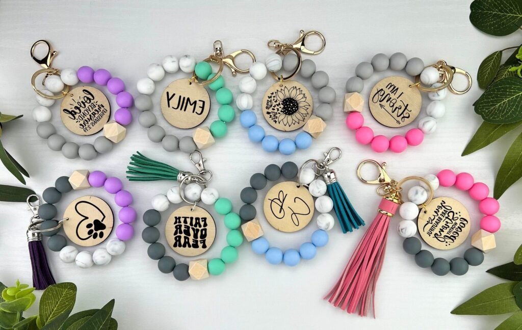 Comment créer un porte-clé personnalisé avec prénom et perles 5 Comment créer un porte-clé personnalisé avec prénom et perles