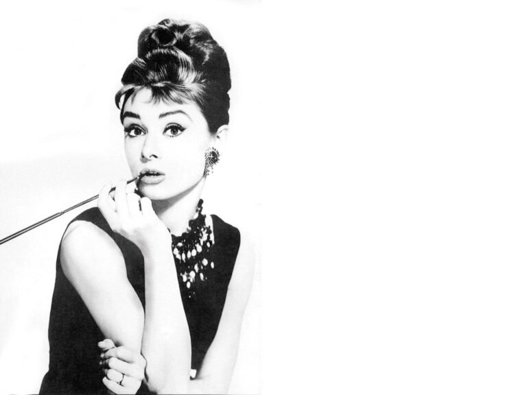 portrait artistique daudrey hepburn elegante