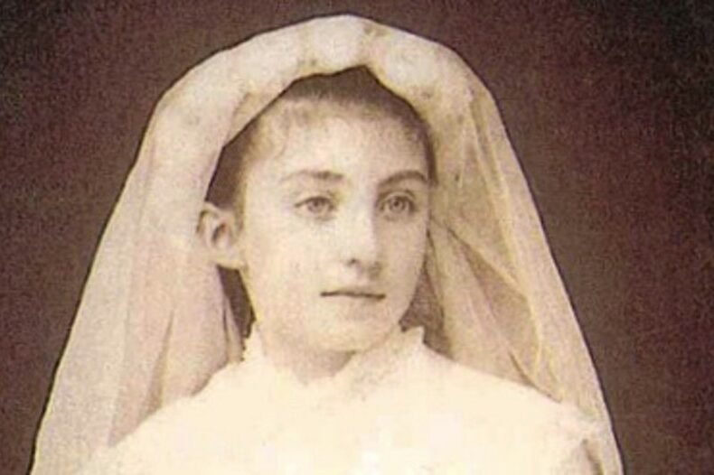 portrait de gabrielle bossis au travail