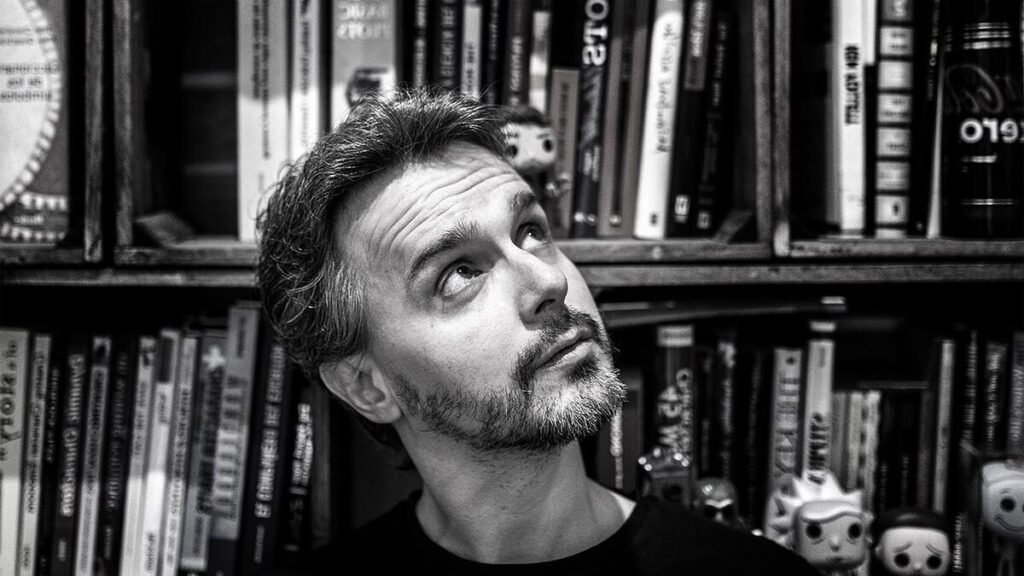 Qui est Juan Gómez-Jurado et quel est le rôle du roi blanc 3 Qui est Juan Gómez-Jurado et quel est le rôle du roi blanc