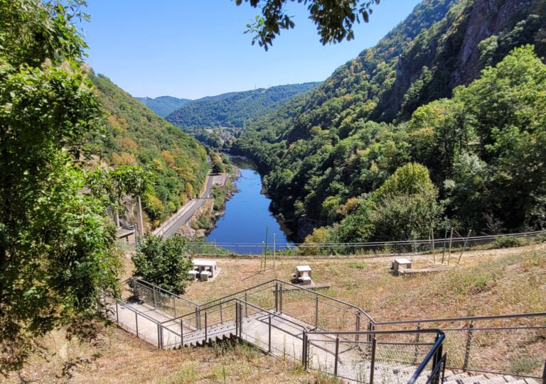 Comment profiter d'une heure pour soi à L'Aigle 3 promenade paisible dans la nature a laigle