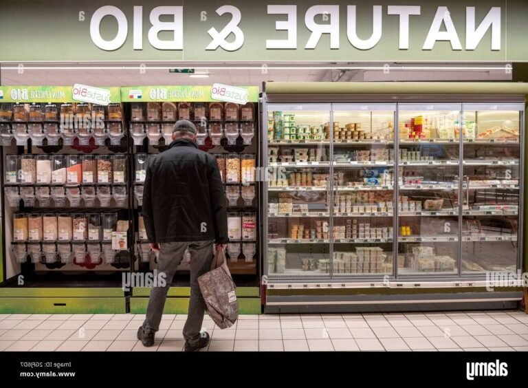 rayons alimentaires du supermarche super u