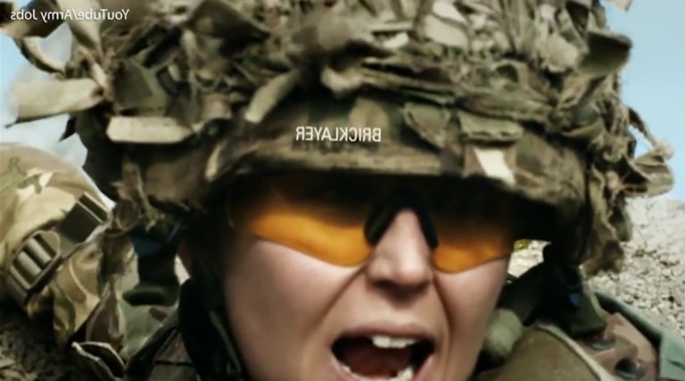 recrutement militaire en action