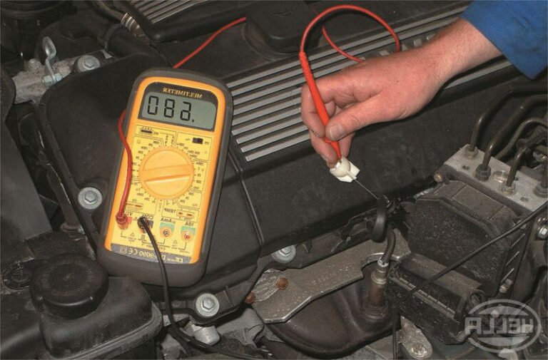 Comment vérifier le bon fonctionnement d'une sonde lambda 8 sonde lambda avec multimetre en action