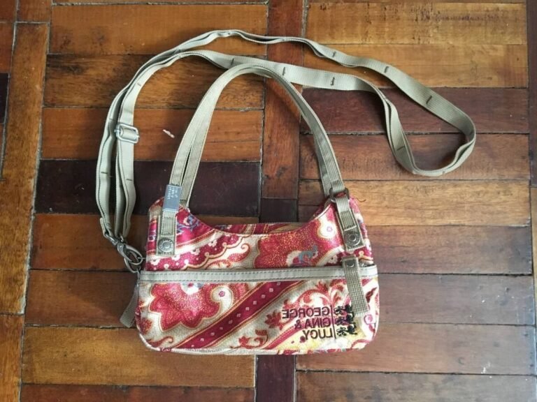 Quels sont les sacs George Gina & Lucy les plus populaires 13 un apercu colore de sacs george gina lucy