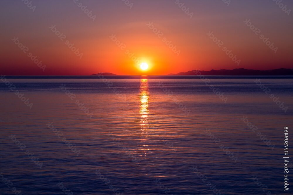 Qu'est-ce que l'expression "l'or du soir qui tombe" signifie vraiment 8 Qu’est-ce que l’expression « l’or du soir qui tombe » signifie vraiment