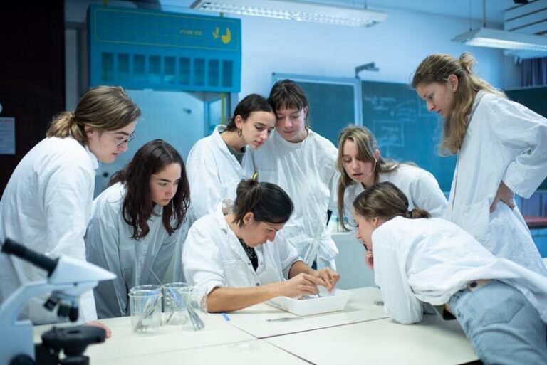 Quel est le programme de SVT en terminale S pour l'année scolaire 25 un eleve en classe de svt