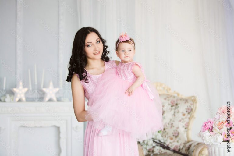 Pourquoi "Oscar et la dame en rose" est-il un livre si touchant 7 un enfant et une dame en rose