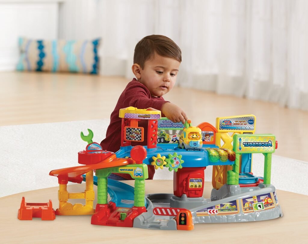 Comment choisir mon premier garage Tut Tut Bolide pour mon enfant