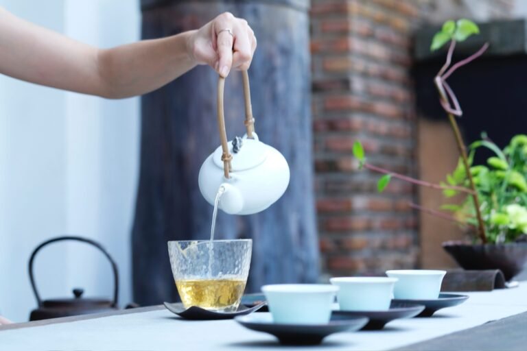 un espace zen avec une tasse de the