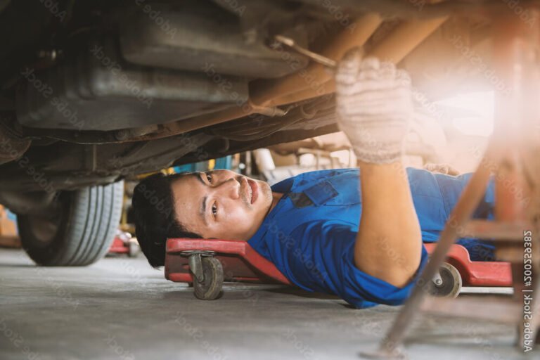 Où faire régler les phares de ma voiture près de chez moi 34 un garage automobile avec une voiture en reparation
