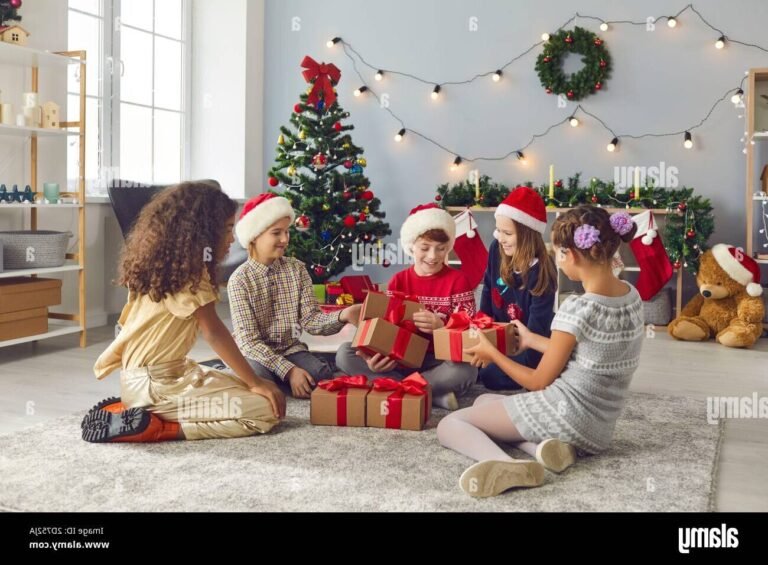 un groupe damis echangeant des cadeaux