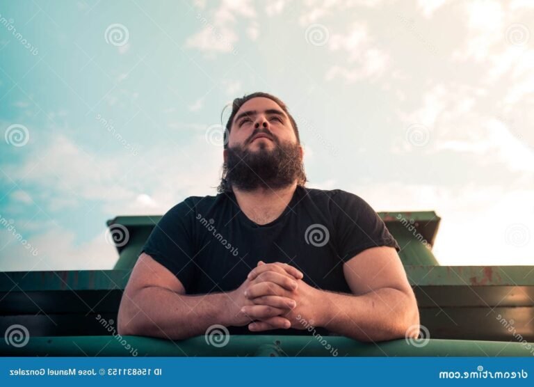 Le moment est-il venu de révéler ce que j'ai vraiment vu 21 un regard pensif vers lhorizon