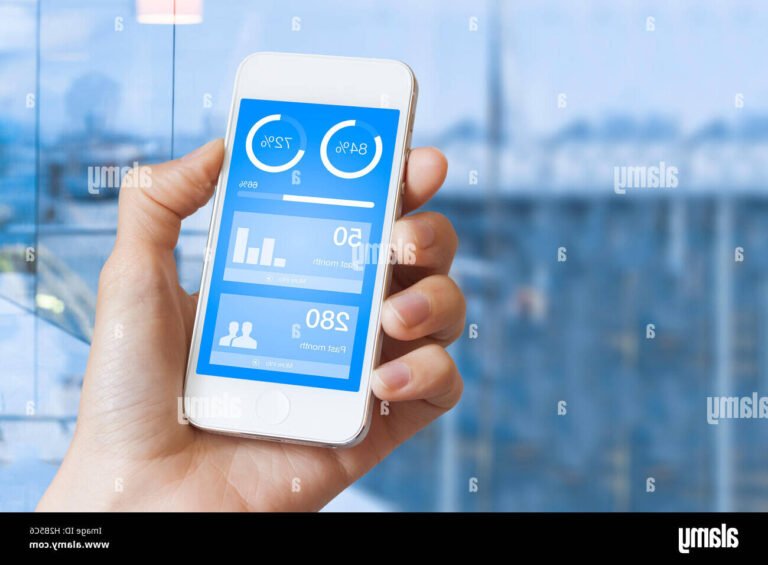 un smartphone affichant plusieurs numeros