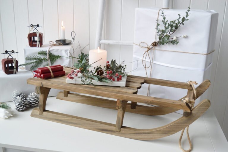 Quel est le meilleur traîneau en bois pour le Père Noël 14 un traineau en bois decore pour noel