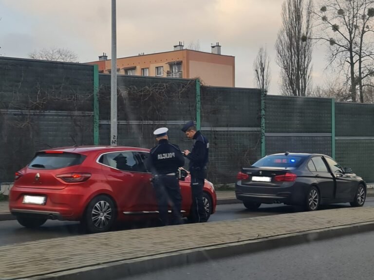 Pourquoi mon stage de récupération de points n'est-il pas pris en compte 32 un vehicule en attente a un controle routier