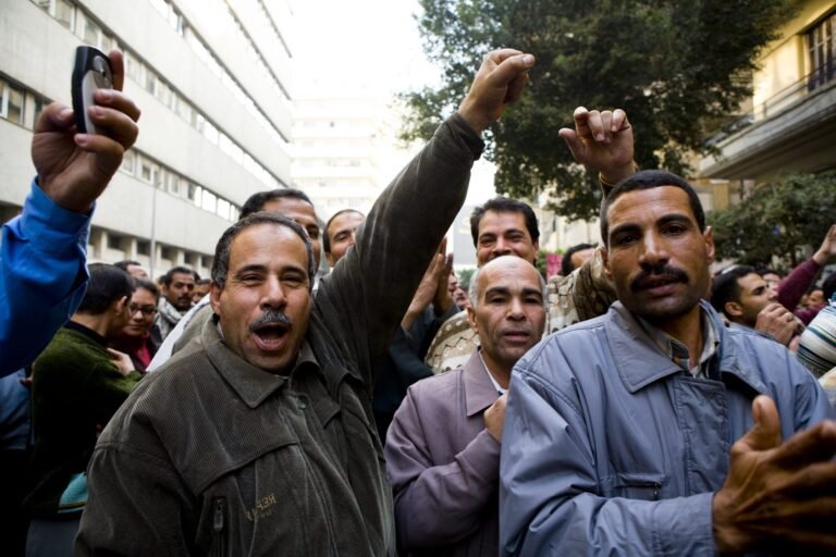 Quelles informations trouve-t-on sur le journal officiel des associations 37 une assemblee dassociations en pleine activite